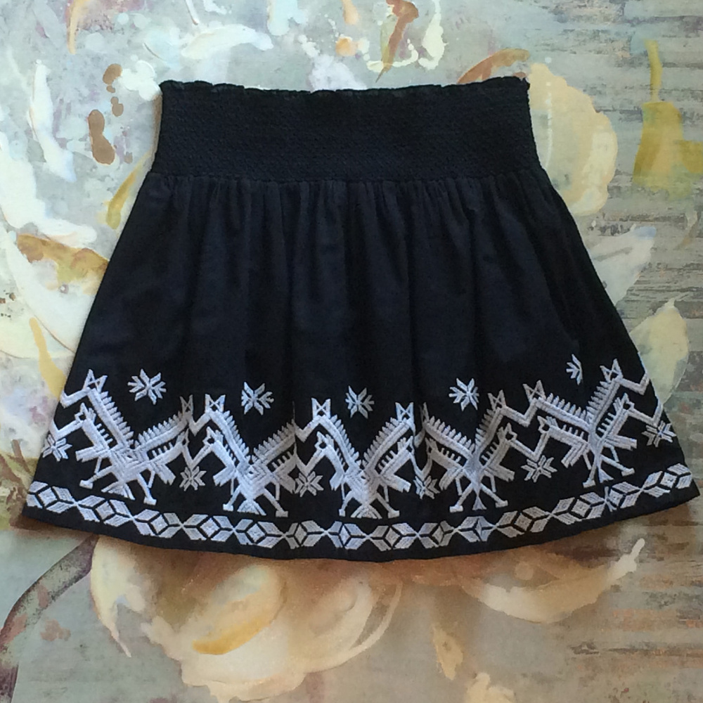 SOLD Buffalo David Bitton Boho Embroidered Skirt - Picture 5 of 8
